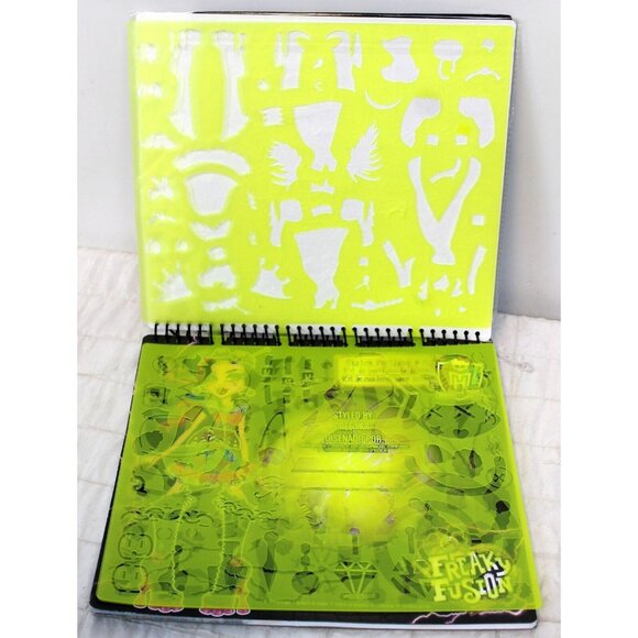 Monster High Freaky Fusion Sketch Portfolio Kit Book Fashion Design Art Stickers - Picture 6 of 11